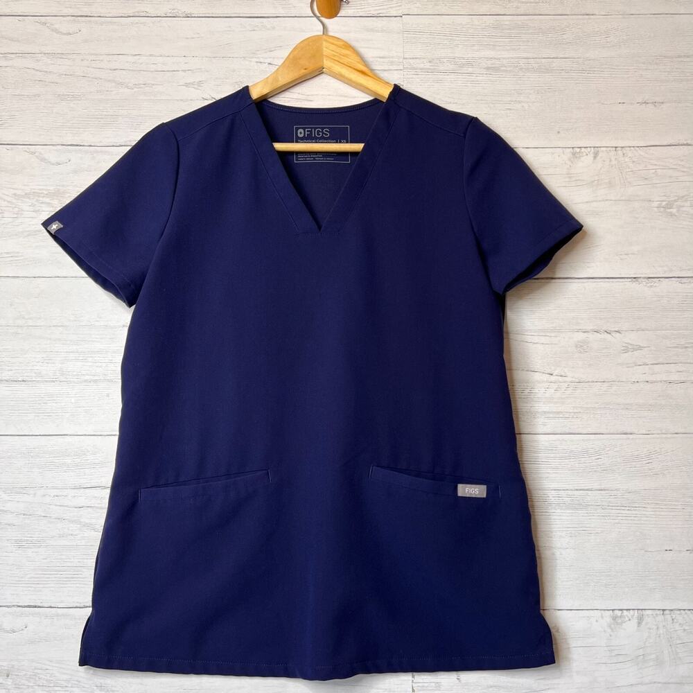 Figs Scrubs Top Womens SZ XS Navy Technical Collections Two Front Pockets Nurse